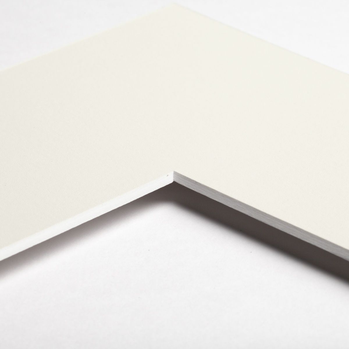 Ecke eines Passepartouts in der Farbe ivory