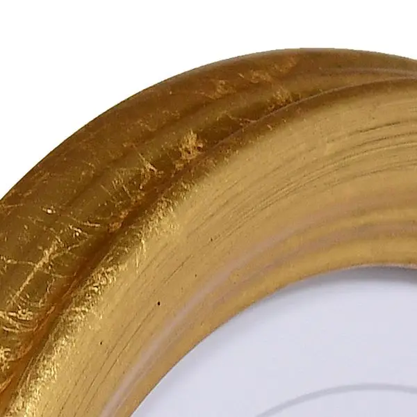 Ansicht der Ecke eines Rundrahmens in der Farbe Gold