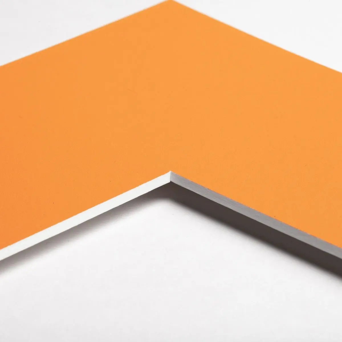 Ecke eines Passepartouts in der Farbe orange