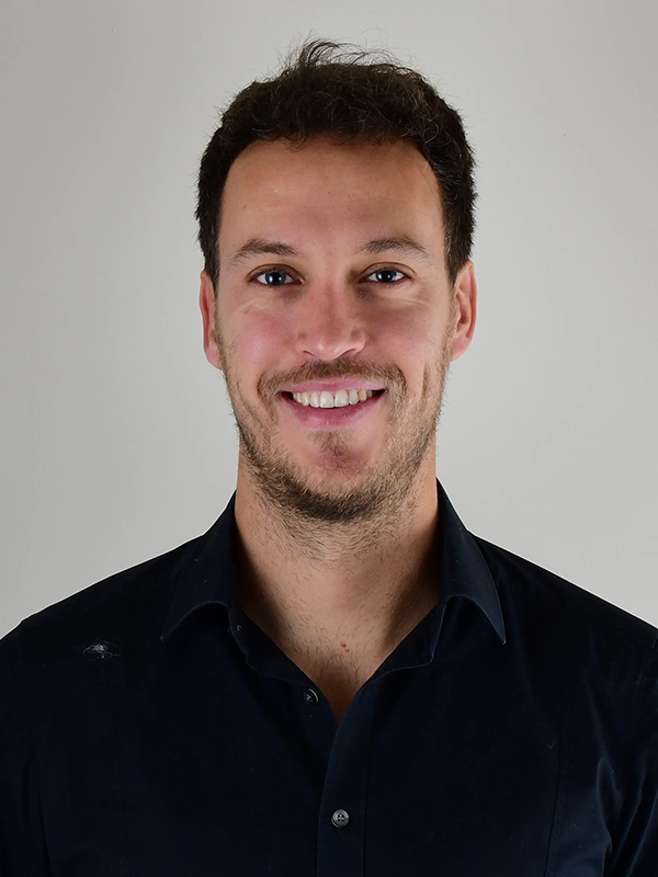 Marius, Geschäftsführung